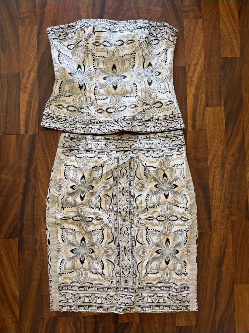 Strapless Floral-Print Two-Piece Skirt Set in Ivory and Black